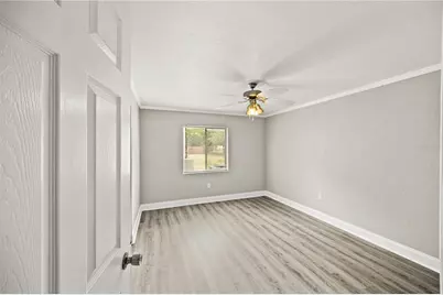 2717 Hidden Lake Boulevard #B, Sarasota, FL 34237 - Photo 7