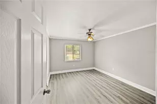 2717 Hidden Lake Blvd, Sarasota, FL 34237 - Photo 7