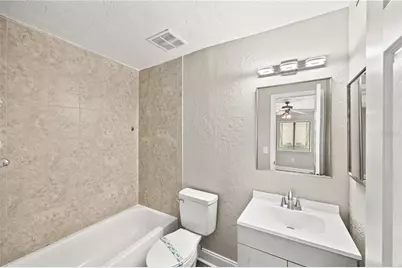 2717 Hidden Lake Boulevard #B, Sarasota, FL 34237 - Photo 9