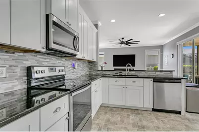 3010 42nd Avenue E, Bradenton, FL 34208 - Photo 17