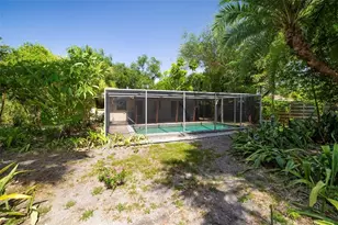 2742 S East Ave, Sarasota, FL 34239 - Photo 35