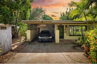 2742 S East Avenue, Sarasota, FL 34239 - Photo 3