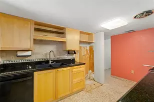 2742 S East Ave, Sarasota, FL 34239 - Photo 13
