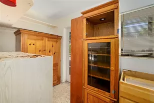 2742 S East Ave, Sarasota, FL 34239 - Photo 15