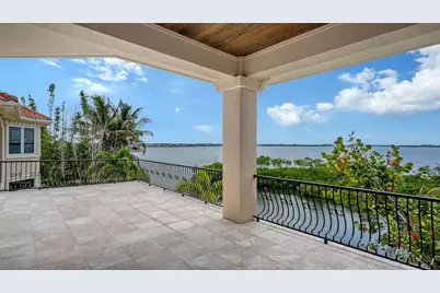 1356 Point Crisp Road, Sarasota, FL 34242 - Photo 37