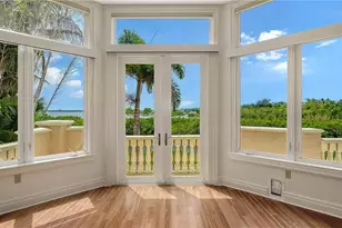 1356 Point Crisp Rd, Sarasota, FL 34242 - Photo 31