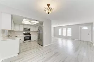140 Circlewood Dr, Venice, FL 34293 - Photo 11