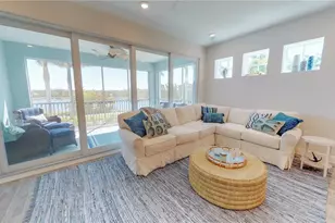 387 Aruba Cir, Bradenton, FL 34209 - Photo 9