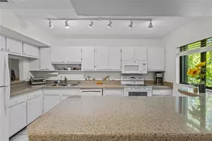 1623 Pelican Cove Rd, Sarasota, FL 34231 - Photo 5