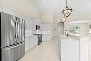 7806 Drayton Cir, Bradenton, FL 34201 - Photo 11
