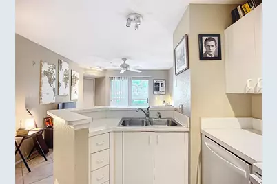 850 S Tamiami Trail #207, Sarasota, FL 34236 - Photo 11