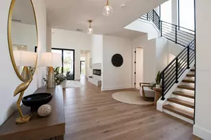2121 Clematis Ct, Sarasota, FL 34239 - Photo 7
