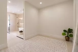 2121 Clematis Ct, Sarasota, FL 34239 - Photo 29
