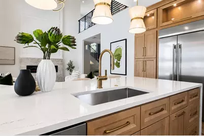 2121 Clematis Court, Sarasota, FL 34239 - Photo 11