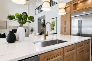2121 Clematis Ct, Sarasota, FL 34239 - Photo 11