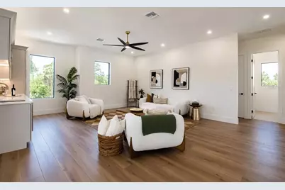 2121 Clematis Court, Sarasota, FL 34239 - Photo 35
