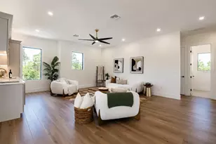 2121 Clematis Ct, Sarasota, FL 34239 - Photo 35