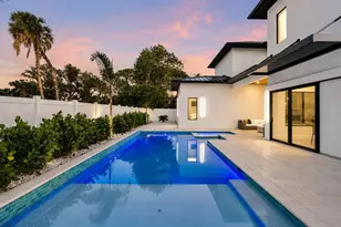2121 Clematis Ct, Sarasota, FL 34239 - Photo 55