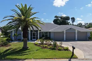6988 Country Lakes Cir, Sarasota, FL 34243 - Photo 5