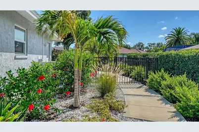 6988 Country Lakes Circle, Sarasota, FL 34243 - Photo 3