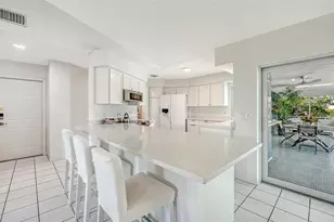 6988 Country Lakes Cir, Sarasota, FL 34243 - Photo 13