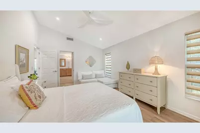 6988 Country Lakes Circle, Sarasota, FL 34243 - Photo 23