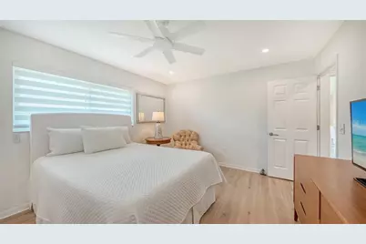6988 Country Lakes Circle, Sarasota, FL 34243 - Photo 29