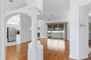 2404 50th Dr E, Bradenton, FL 34203 - Photo 5