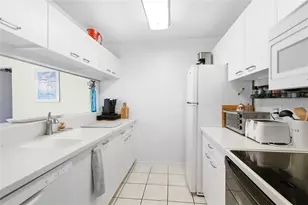 3634 59th Ave W, Bradenton, FL 34210 - Photo 11