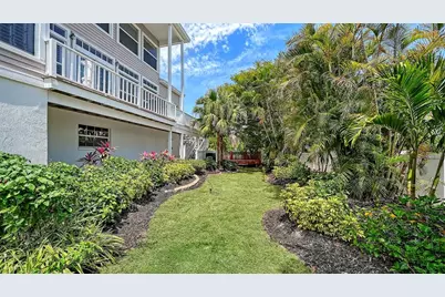 3040 Gulf Of Mexico Drive #3, Longboat Key, FL 34228 - Photo 11