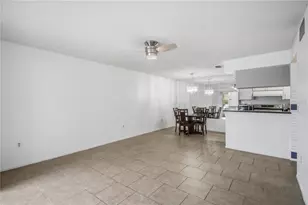 2715 72nd St Ct W, Bradenton, FL 34209 - Photo 5