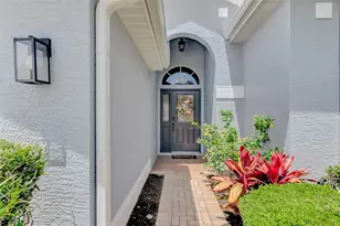 5261 Highbury Cir, Sarasota, FL 34238 - Photo 9