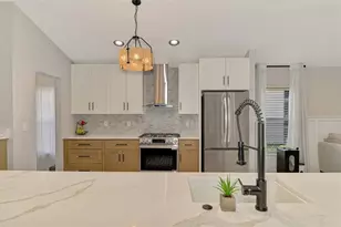 5261 Highbury Cir, Sarasota, FL 34238 - Photo 17