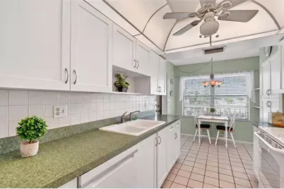 505 30th Avenue W #E303, Bradenton, FL 34205 - Photo 13