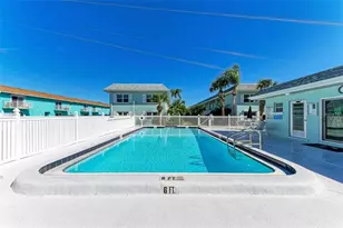 611 Gulf Dr N, Bradenton Beach, FL 34217 - Photo 17
