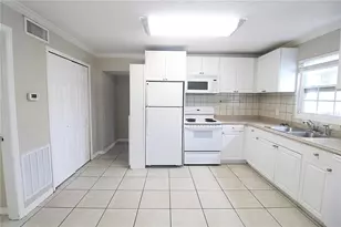 1638 Redwood St, Sarasota, FL 34231 - Photo 3