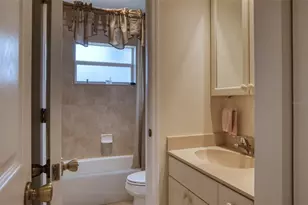 541 Falkland Rd, Venice, FL 34293 - Photo 15