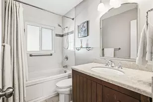 2747 Jefferson Cir, Sarasota, FL 34239 - Photo 25