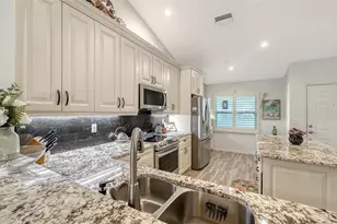 8750 Olde Hickory Ave, Sarasota, FL 34238 - Photo 19