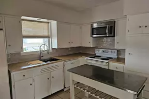 7409 Manatee St, Sarasota, FL 34243 - Photo 3
