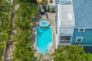 2300 Avenue B, Bradenton Beach, FL 34217 - Photo 3