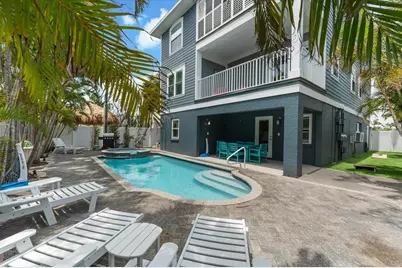 2300 Avenue B, Bradenton Beach, FL 34217 - Photo 35