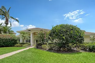 8923 Bloomfield Blvd, Sarasota, FL 34238 - Photo 5