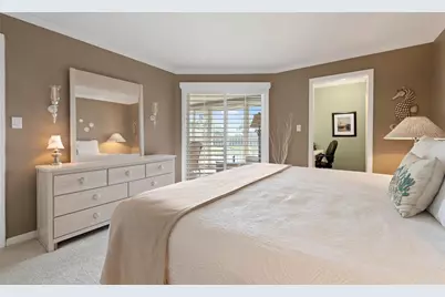 711 Manatee Avenue, Holmes Beach, FL 34217 - Photo 15