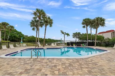 711 Manatee Avenue, Holmes Beach, FL 34217 - Photo 23