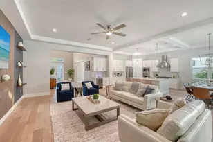 1537 Siesta Dr, Sarasota, FL 34239 - Photo 13