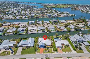 528 Key Royale Dr, Holmes Beach, FL 34217 - Photo 53