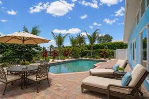 528 Key Royale Dr, Holmes Beach, FL 34217 - Photo 3