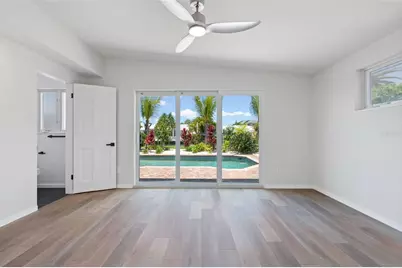 528 Key Royale Drive, Holmes Beach, FL 34217 - Photo 29