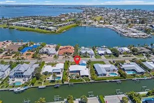 528 Key Royale Dr, Holmes Beach, FL 34217 - Photo 55